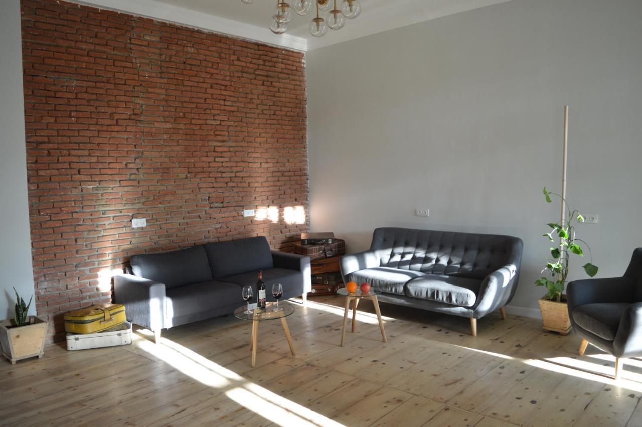 Woodmood Hostel 트빌리시 외부 사진